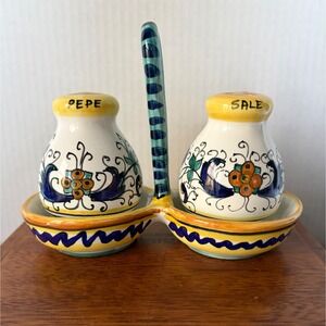 Italian Majolica Salt and Pepper Shaker Set with Caddy Pepe Sale Floral Ceramic